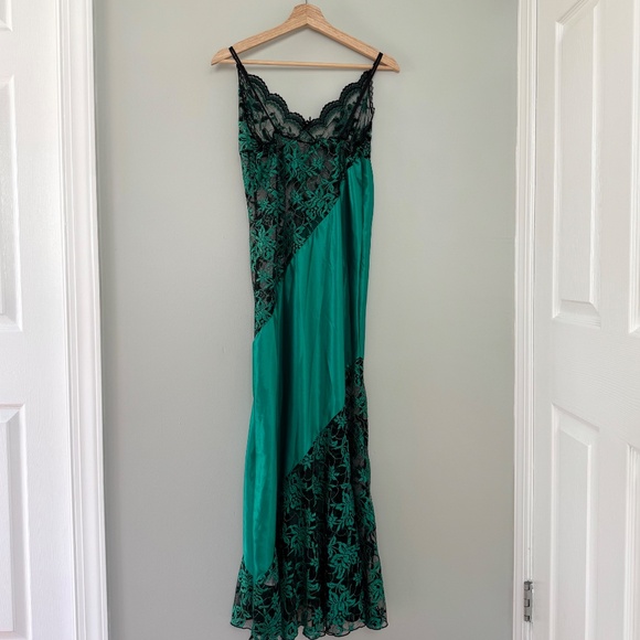 Colesce Collection Other - Colesce Collection Emerald Green Satin/Lace Floral Slip Dress